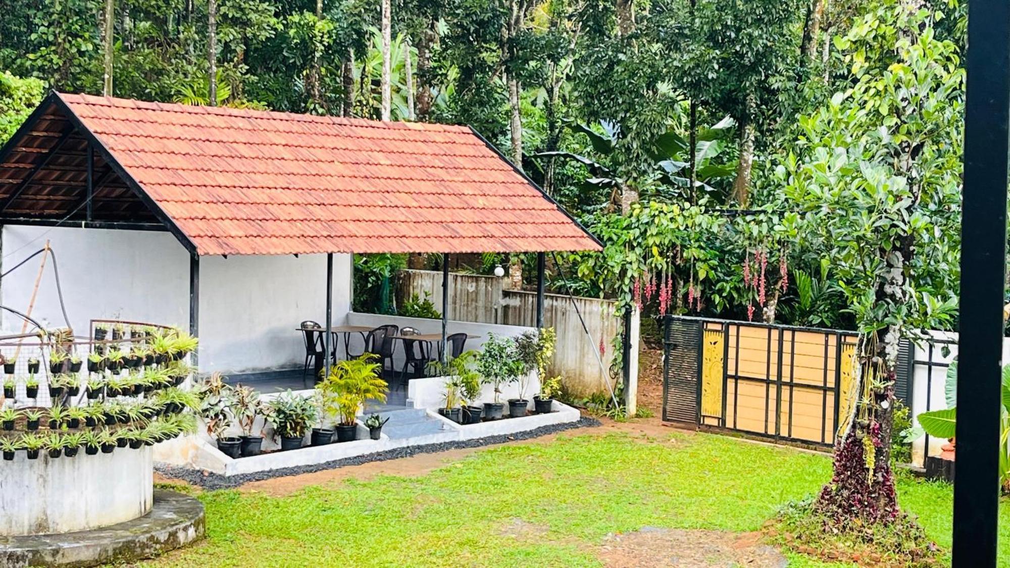 Partho Home Stay Padinjarathara Zewnętrze zdjęcie